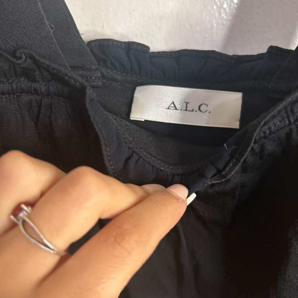 ALC Cropped Top - Picture 2 of 4
